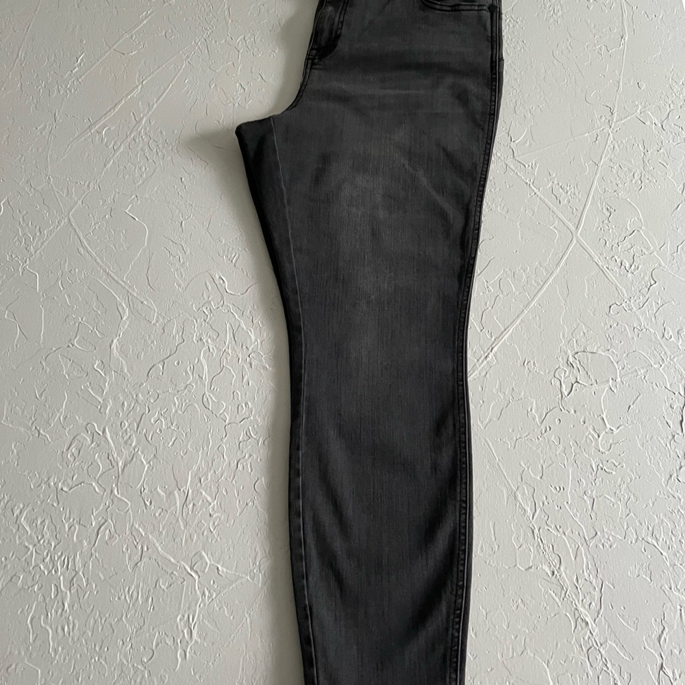 Celebrity Pink Women's Skinny Pants - Dark Gray.